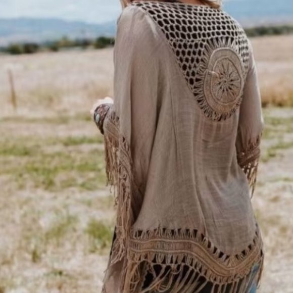 Three Bird Nest Sweaters - NWOT Three Bird Nest Dreamy Macrame Kimono - Mocha